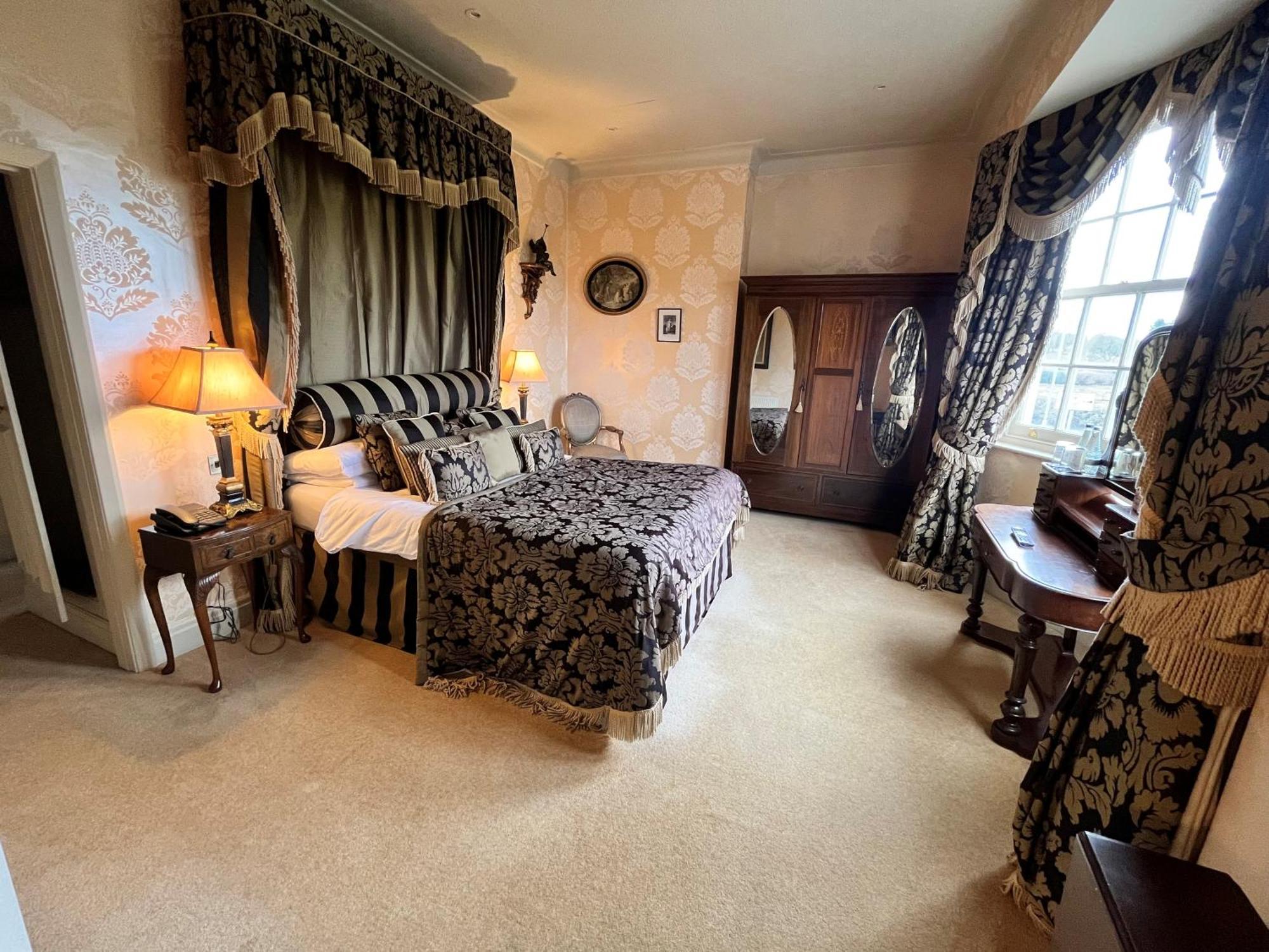 Ye Olde Bell Hotel & Spa Retford Eksteriør bilde